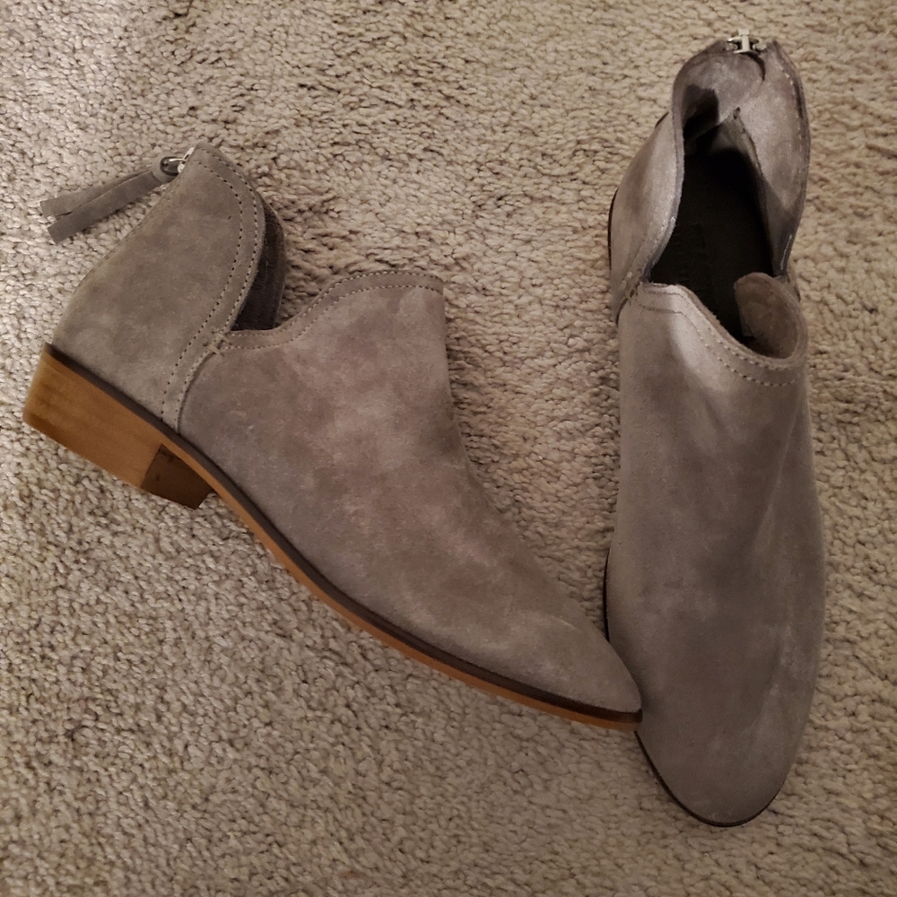 Women's shoes